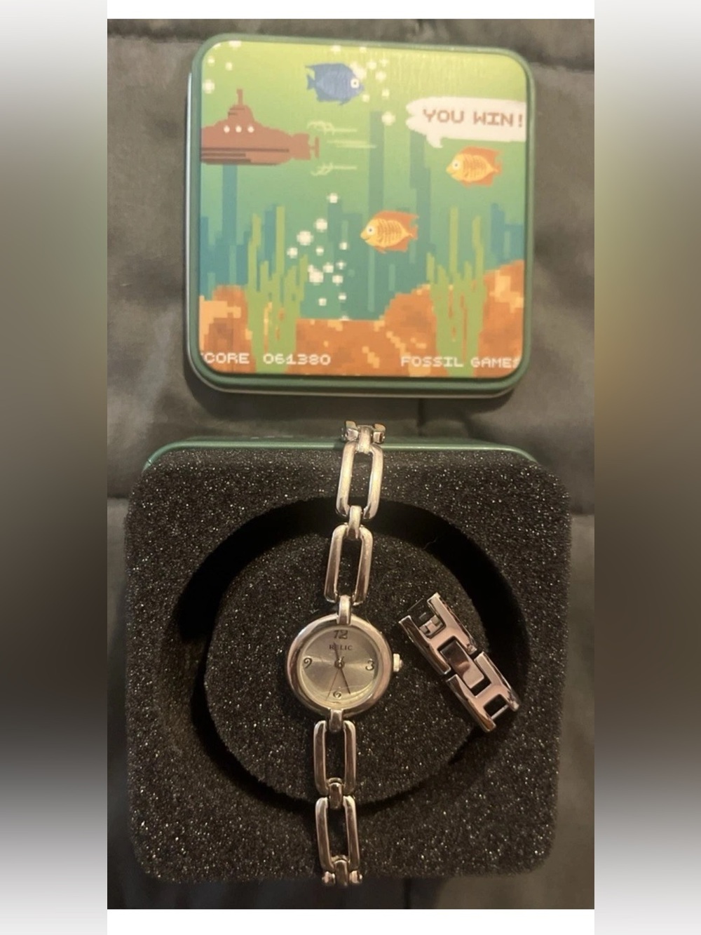 Rare Relic Fossil Women’s Watch Silver Tone Bracelet Retro Video Game Tin  Read